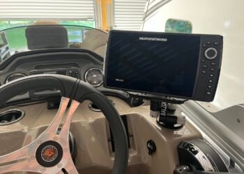 Garmin 12″ 126sv with Livescope
